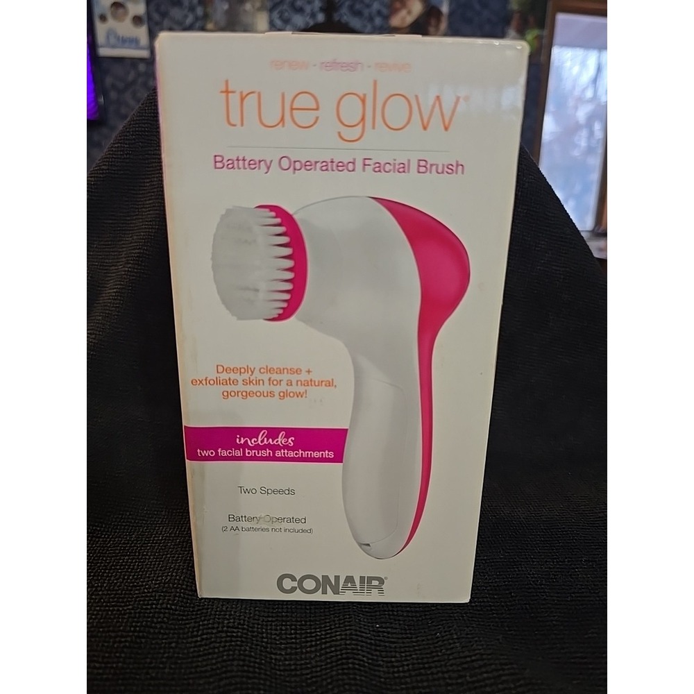 Conair True Glow Battery Operated Facial Brush w/ 2 Attachments FCB7 2 Speeds‎